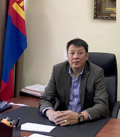 Сургуулийн захирал, Боловсролын болон Биеийн Тамир, Спортын тэргүүний ажилтан, докторант М.