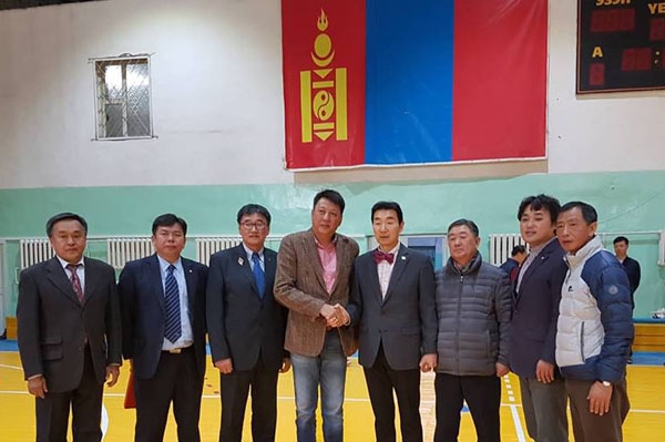 Гадаад харилцаа