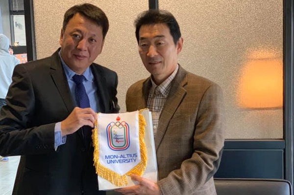 Гадаад харилцаа