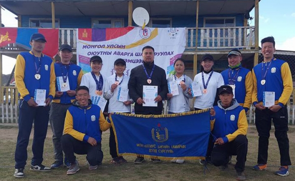 Модон бөмбөгчид 3-р байр эзэллээ.